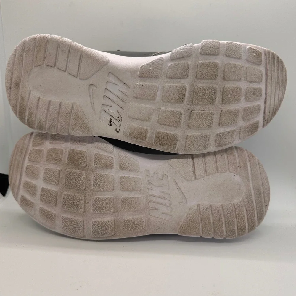 Nike‎ Women's Sandals Size 10 Gray White Athleisure Comfort Slides Casual Shoes